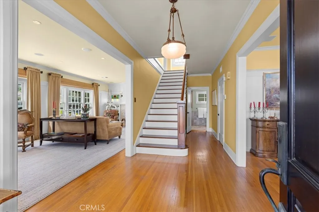 1239 S Patton Avenue, San Pedro, California 90731 home-pic-4